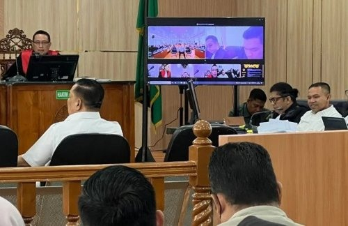Persidangan Korupsi di Pekanbaru Memanas, Mantan Pasangan Kepala Daerah Riau Saling Ungkap Fakta di Ruang Sidang