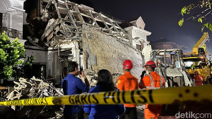 Empat Korban Dilaporkan Masih Terjebak Pascaledakan di Grand Polonia Medan, Evakuasi Terus Berlangsung